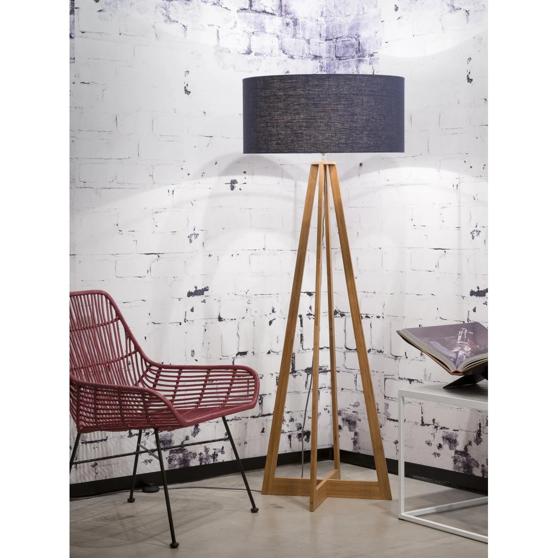 Good & Mojo Lampadaire Abat-jour Bleu Jean En Bois EVEREST 5 Good & Mojo Lampadaire Abat-jour Bleu Jean En Bois EVEREST – Image 3