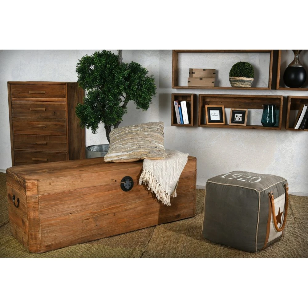 Aubry Gaspard Coffre En Pin Et Métal Rectangle. 4 Aubry Gaspard Coffre En Pin Et Métal Rectangle. – Image 2