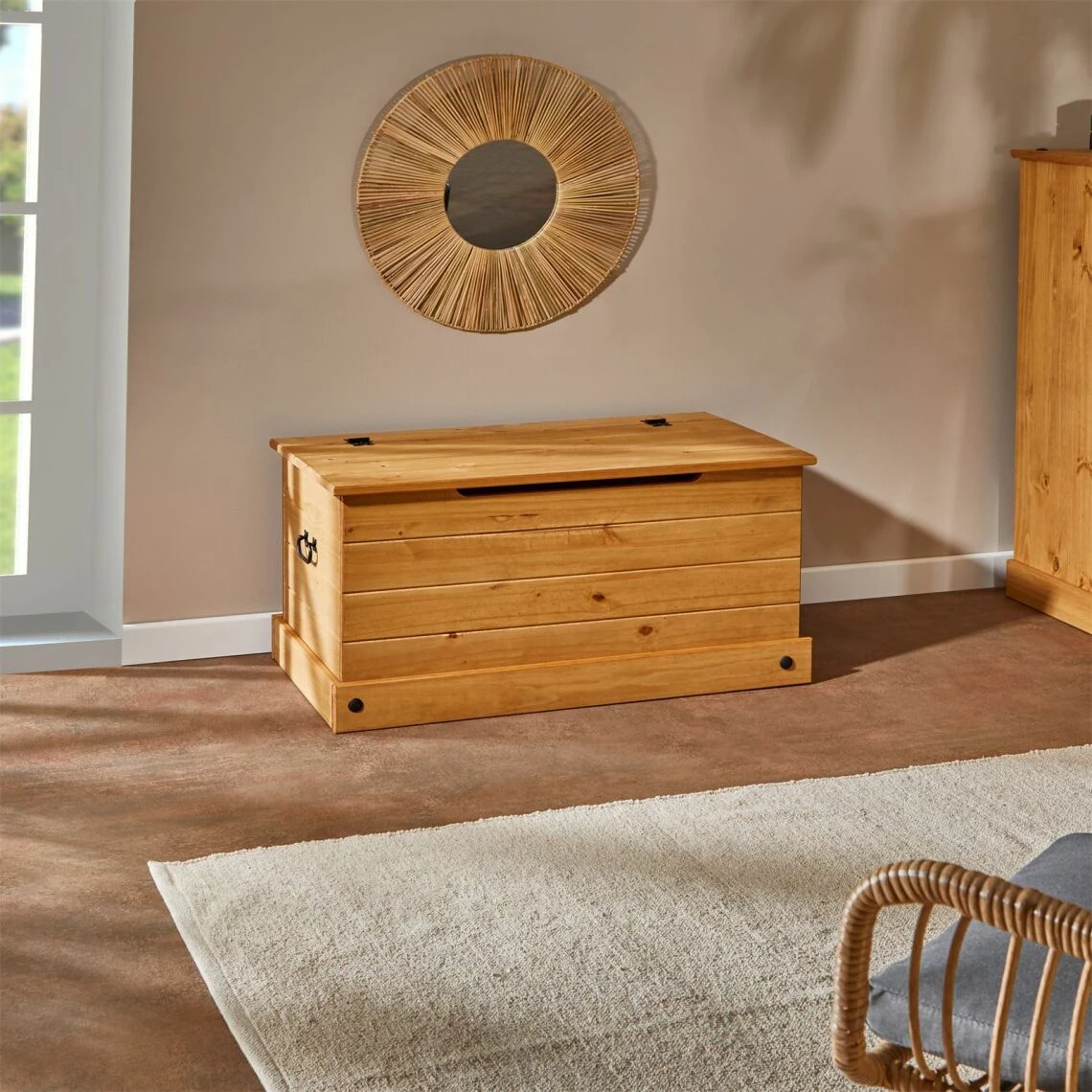 IDIMEX Coffre De Rangement En Pin SALSA Style Mexicain 4 IDIMEX Coffre De Rangement En Pin SALSA Style Mexicain – Image 2