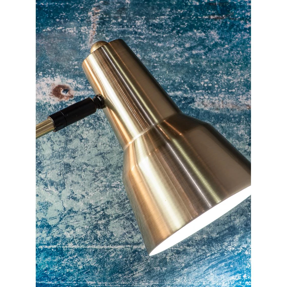 It's About Romi Lampadaire En Fer Plié Doré VALENCIA 6 It's About Romi Lampadaire En Fer Plié Doré VALENCIA – Image 4