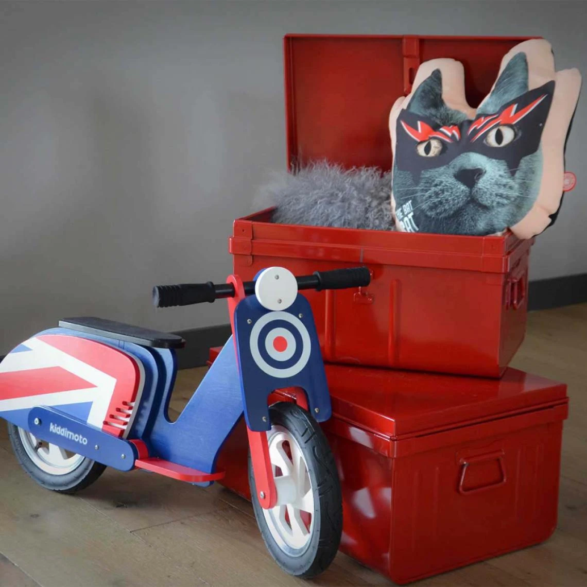 PIERRE HENRY Lot De 2 Coffres En Métal Habitat Rouge. 3 PIERRE HENRY Lot De 2 Coffres En Métal Habitat Rouge. – Image 2