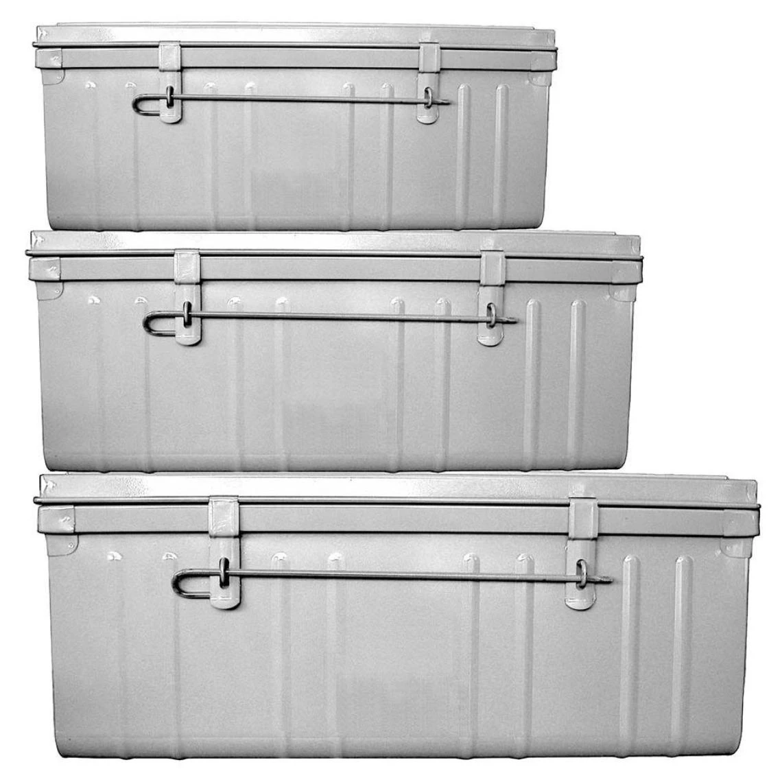 PIERRE HENRY Set De 3 Malles En Acier Habitat 80 - 90 Et 100 Cm Kaki. 4 PIERRE HENRY Set De 3 Malles En Acier Habitat 80 - 90 Et 100 Cm Kaki. – Image 2